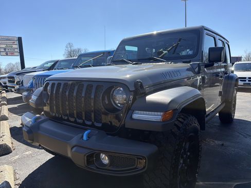 Certified 2023 Jeep Wrangler Unlimited w/ Cold Weather Group AWD/4WD image 3