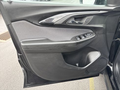 Used 2023 Chevrolet TrailBlazer LT w/ Convenience Package image 15