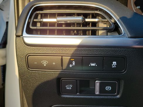 Used 2022 Hyundai Palisade Calligraphy w/ Winter Package FWD image 14