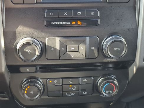 Used 2018 Ford F150 XLT image 24