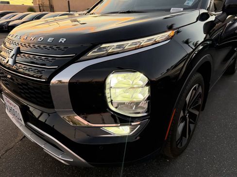 Used 2023 Mitsubishi Outlander ES image 4