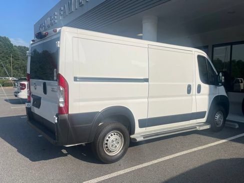 Used 2025 RAM ProMaster 2500 w/ U-Haul Equipment Group FWD image 7