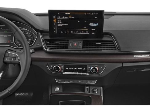 Used 2023 Audi Q5 2.0T Premium Plus w/ Premium Plus Package AWD/4WD image 9