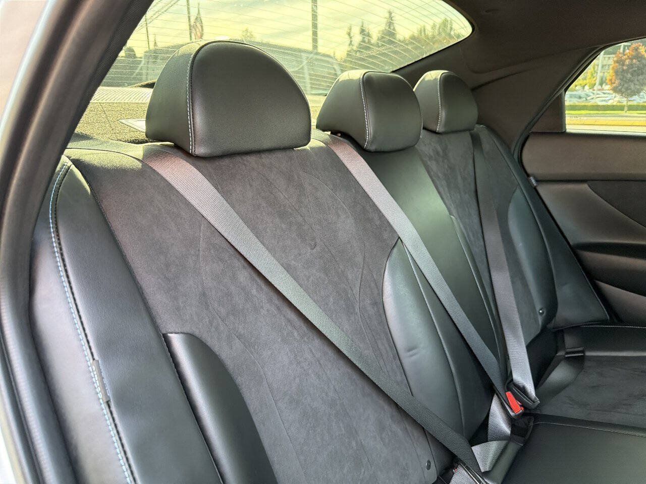 Used 2025 Hyundai Elantra N FWD image 21