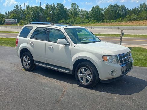 Used 2009 Ford Escape Limited AWD/4WD image 7