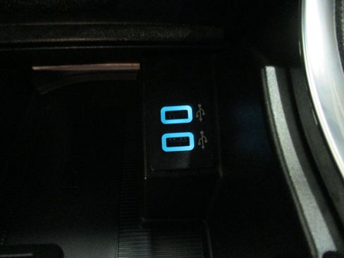 Used 2020 Ford Edge Titanium w/ Cargo Accessory Package image 25