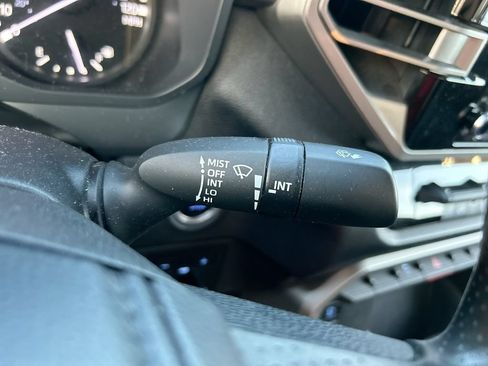 Used 2022 Toyota Tundra SR5 AWD/4WD image 19