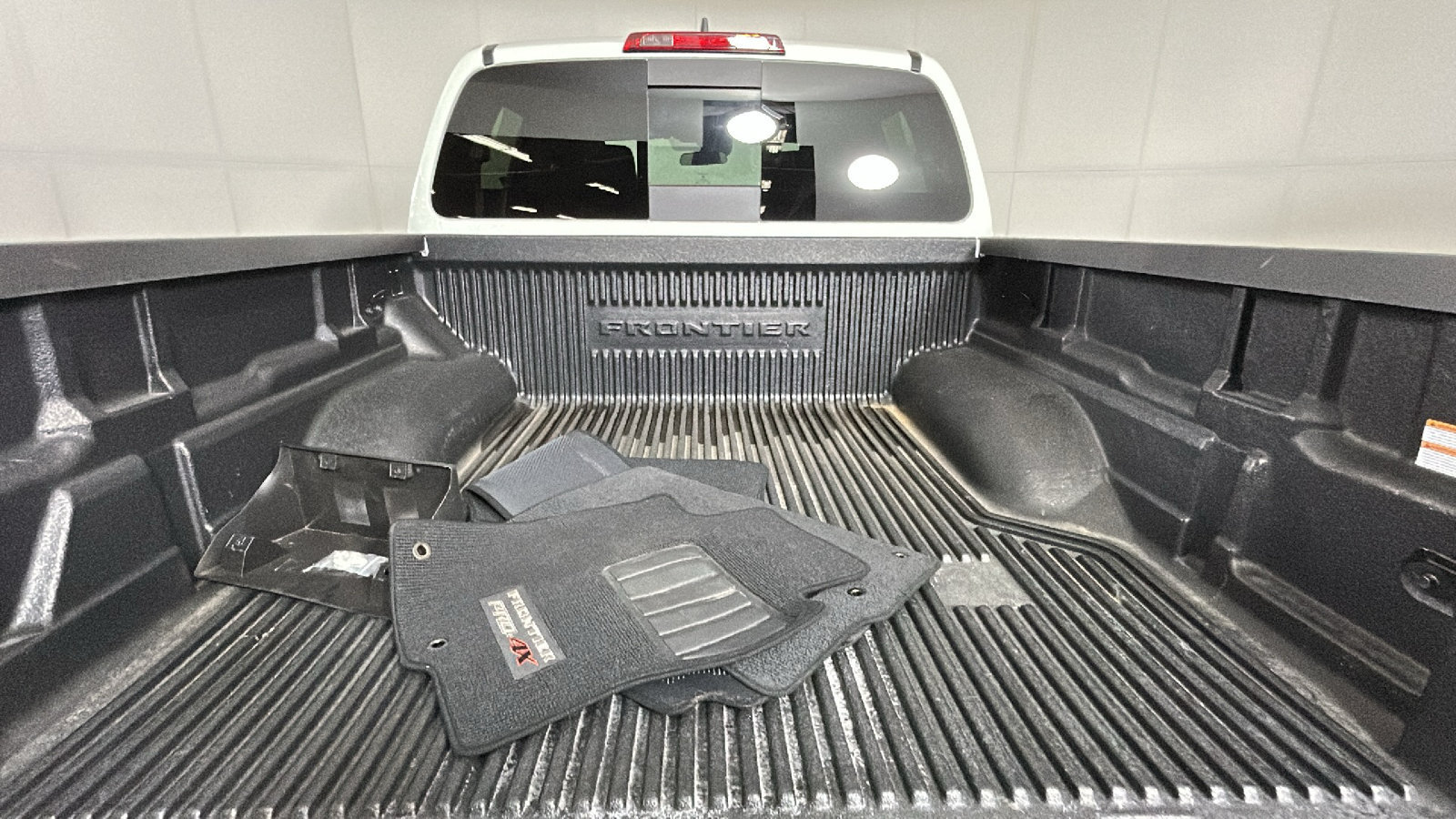 Used 2026 Nissan Frontier PRO-4X AWD/4WD image 34