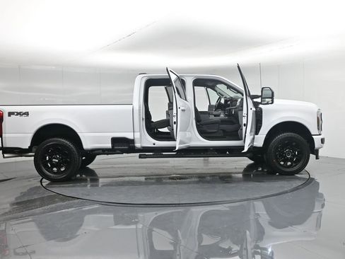 New 2026 Ford F350 XLT w/ XLT Premium Package AWD/4WD image 4