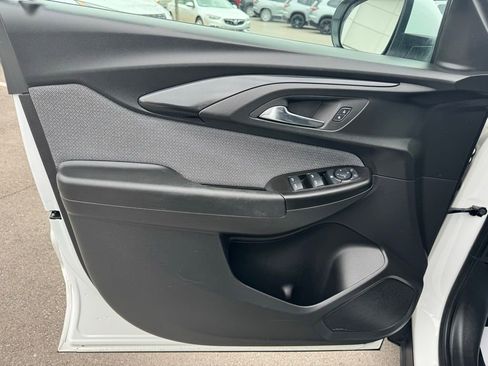 Used 2023 Chevrolet TrailBlazer LT w/ Convenience Package image 10