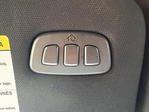 Used 2023 Ford Explorer King Ranch w/ Technology Package image 35