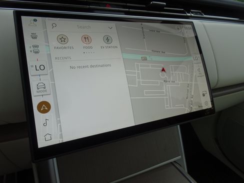 New 2026 Land Rover Range Rover SE AWD/4WD image 3