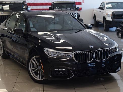 Used 2017 BMW 740i RWD image 15