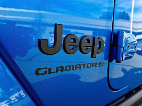 Used 2024 Jeep Gladiator Sport image 29