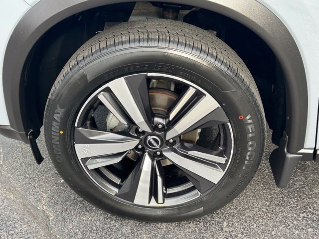 Certified 2023 Nissan Rogue Platinum w/ Platinum Premium Package AWD/4WD image 8
