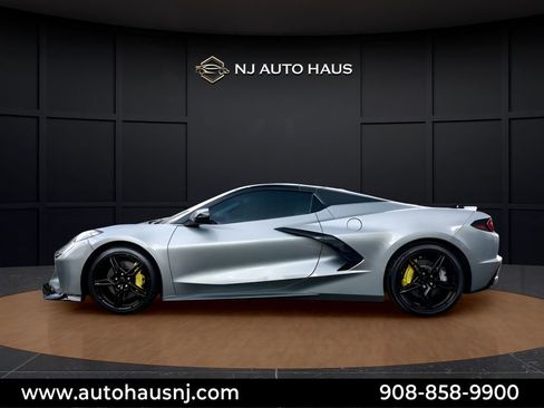 Used 2023 Chevrolet Corvette Stingray Premium Conv w/ Z51 Performance Package RWD image 5
