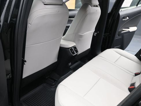 Used 2024 Lexus UX 250h FWD w/ Premium Package image 12