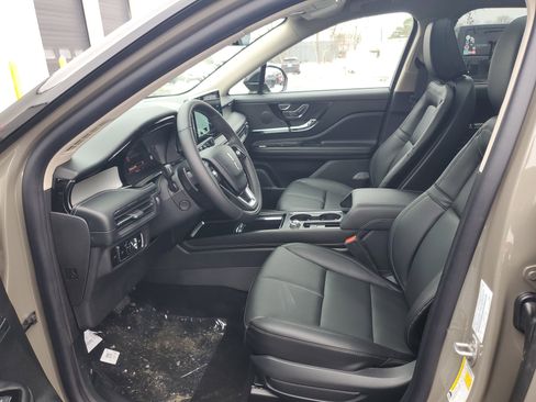 New 2026 Lincoln Corsair Premiere image 12