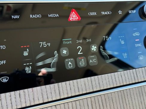 New 2026 Genesis GV80 2.5T Prestige image 39