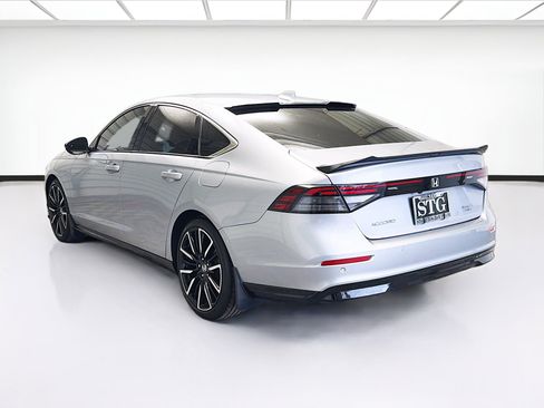 Used 2023 Honda Accord Touring image 6