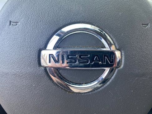 Used 2019 Nissan Frontier SV image 11