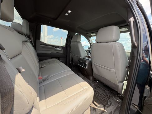 Used 2022 GMC Sierra 1500 SLT w/ SLT Convenience Package AWD/4WD image 15
