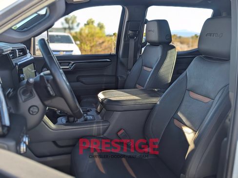 Used 2023 GMC Sierra 1500 AT4 w/ AT4 Premium Package AWD/4WD image 29