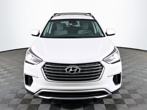 Used 2017 Hyundai Santa Fe SE image 2