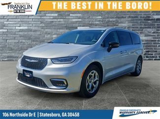 Used 2024 Chrysler Pacifica Limited video 1