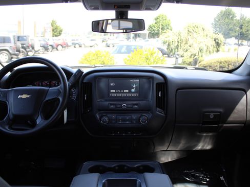 Used 2018 Chevrolet Silverado 1500 W/T w/ Trailering Package AWD/4WD image 25