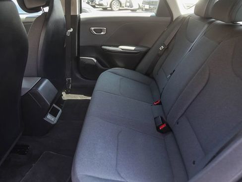 Certified 2025 Kia K4 FWD image 19