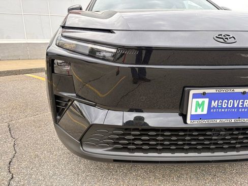 New 2026 Toyota C-HR AWD/4WD image 9