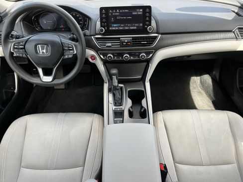 Used 2020 Honda Accord EX image 4