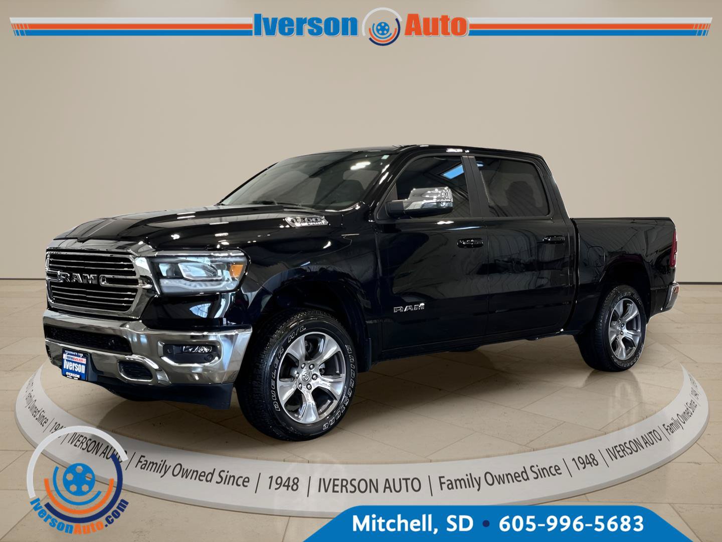 Used 2023 RAM 1500 Laramie AWD/4WD image 3