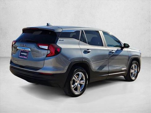 Used 2024 GMC Terrain SLE FWD image 5