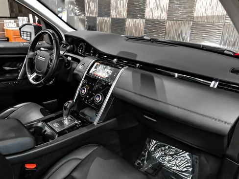 Used 2020 Land Rover Discovery Sport SE AWD/4WD image 14