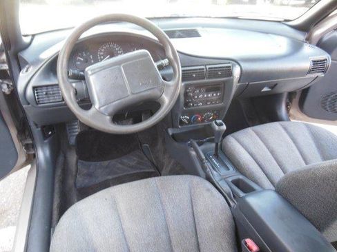 Used 2001 Chevrolet Cavalier Sedan image 18