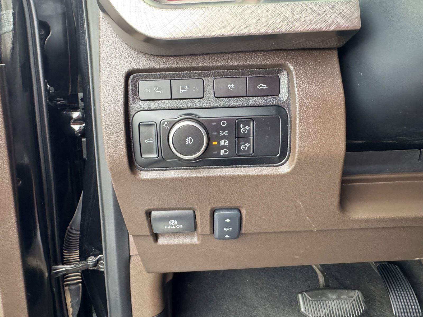 Used 2024 Ford F250 King Ranch w/ Chrome Package AWD/4WD image 25