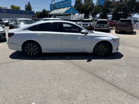 Used 2022 Honda Accord EX-L image 4