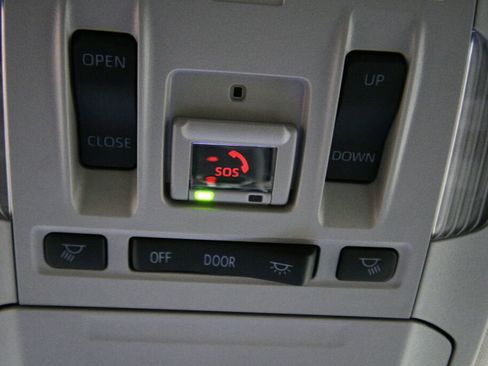 Certified 2023 Toyota Highlander XLE image 18