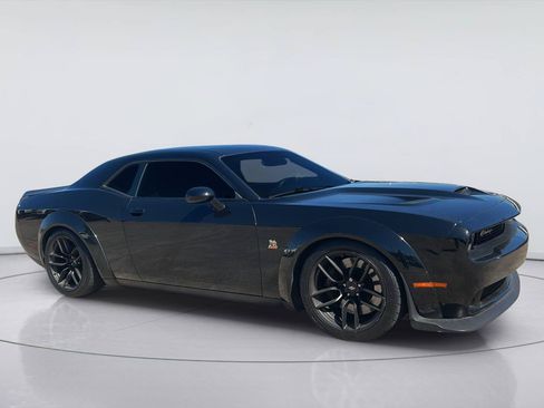 Used 2022 Dodge Challenger R/T Scat Pack RWD image 3