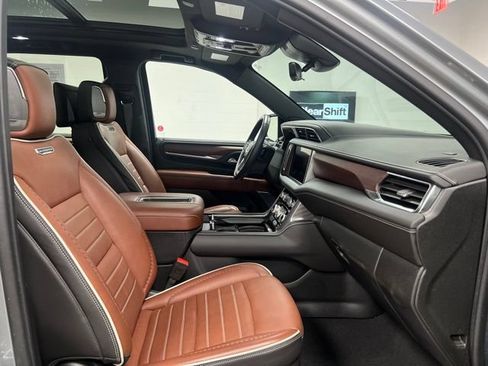 Used 2024 GMC Yukon Denali Ultimate AWD/4WD image 60