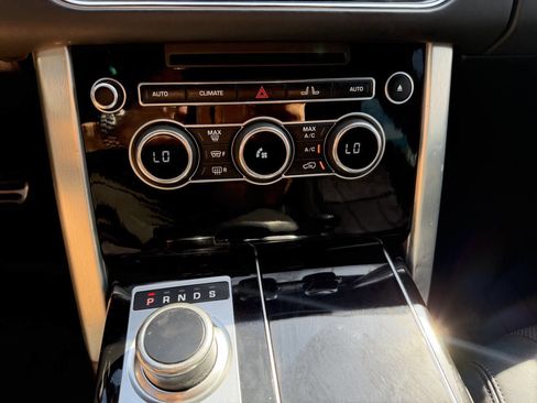 Used 2014 Land Rover Range Rover Supercharged image 24