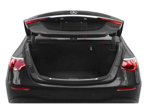 Used 2022 Mercedes-Benz S 580 4MATIC Sedan w/ AMG Line Package image 11