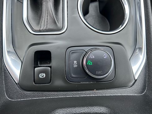 Used 2021 Chevrolet Traverse LT AWD/4WD image 28