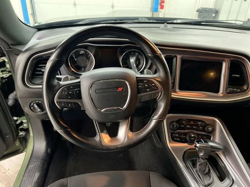 Used 2019 Dodge Challenger R/T RWD image 11