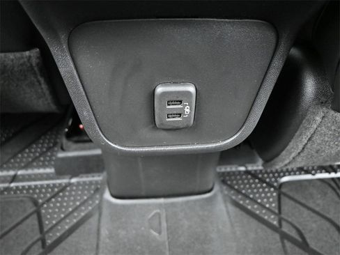 Used 2023 Chevrolet Equinox RS w/ LPO, Floor Liner Package image 15