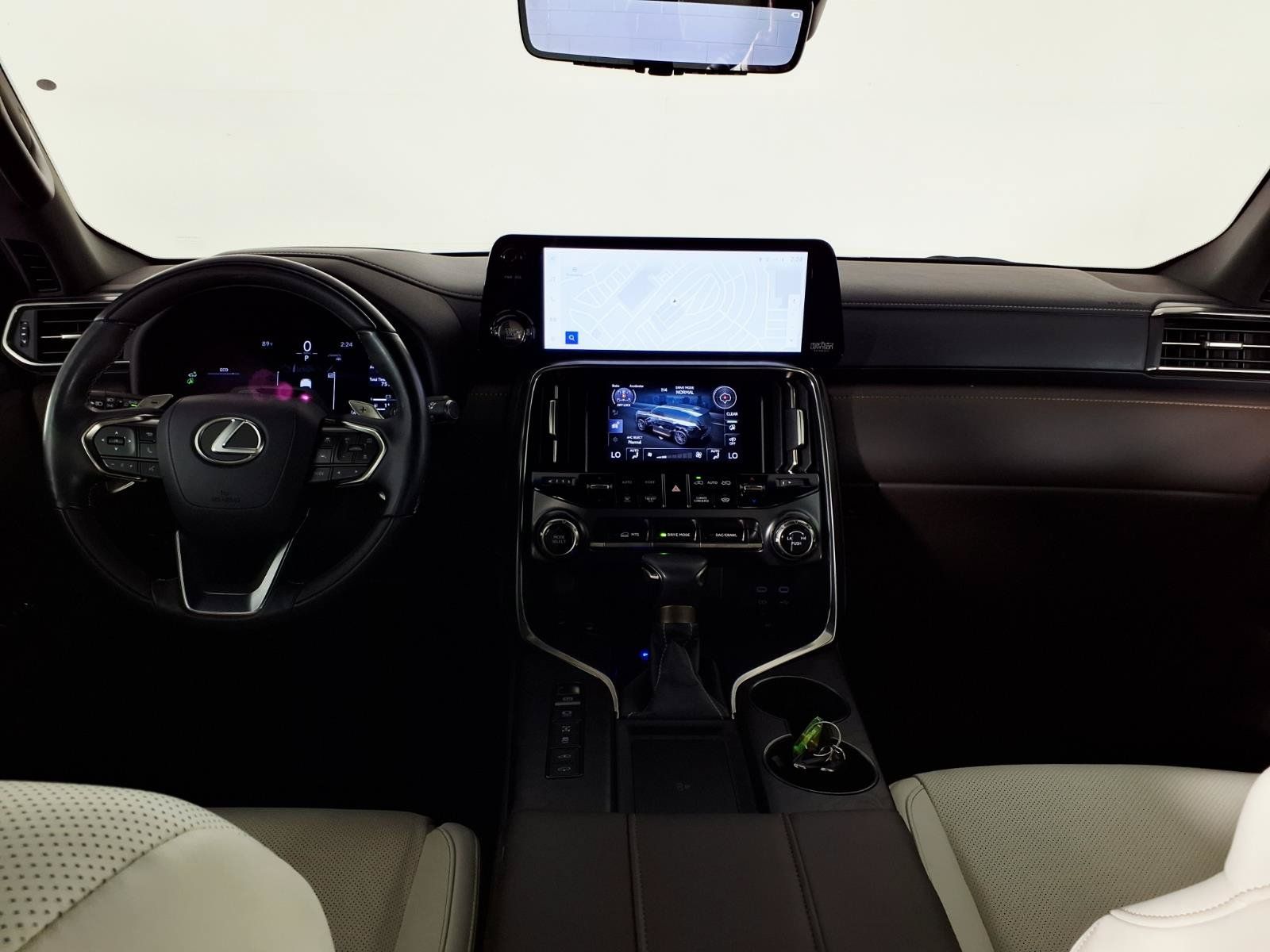 Used 2026 Lexus LX 600 4WD w/ Luxury Package image 15