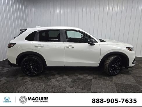 Used 2024 Honda HR-V Sport image 2