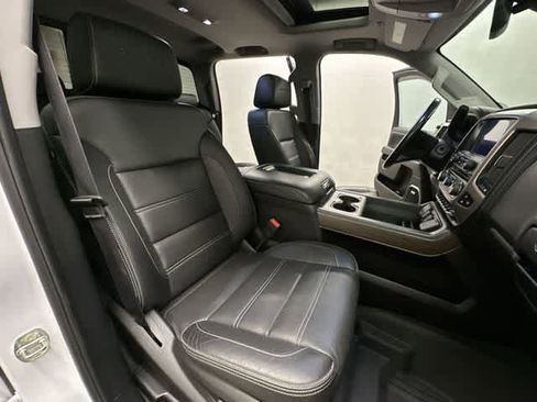 Used 2019 GMC Sierra 3500 Denali w/ Duramax Plus Package AWD/4WD image 22